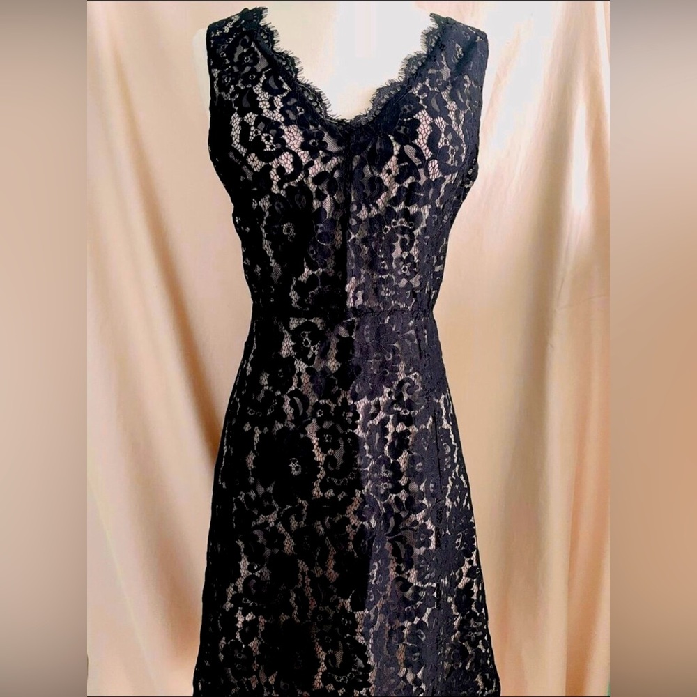 LOFT Outlet Black Sleeveless V Neck Lace Dress Size 6
